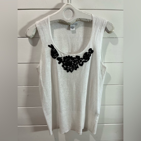 LAUREL – Sleeveless Knit Top with Appliqué Detail – Size XL - Picture 1 of 7
